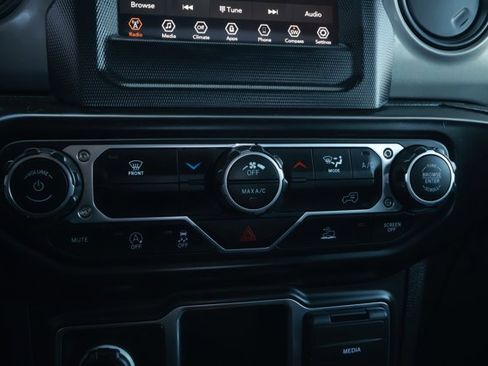 Used 2023 Jeep Wrangler Sport image 18