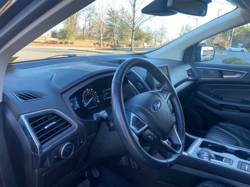 Used 2023 Ford Edge Titanium image 14