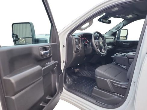 Certified 2025 Chevrolet Silverado 3500 W/T w/ WT Convenience Package image 10