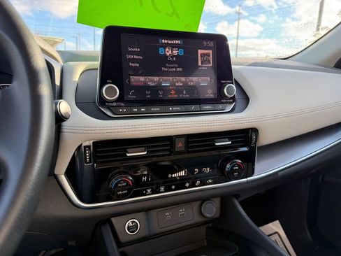 Certified 2023 Nissan Rogue SV image 19