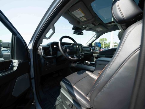 Used 2025 Ford F250 Lariat w/ Lariat Ultimate Package AWD/4WD image 8