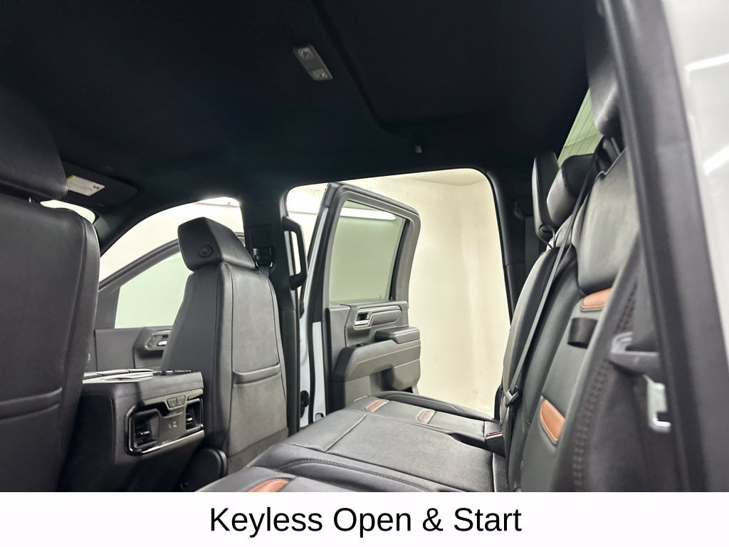 Used 2025 GMC Sierra 2500 AT4 AWD/4WD image 32
