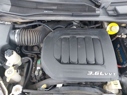 Used 2019 Dodge Grand Caravan SE image 31