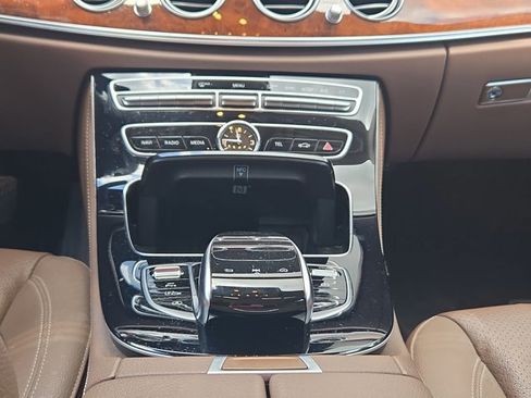 Used 2018 Mercedes-Benz E 300 image 14