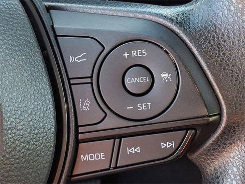 Used 2023 Toyota RAV4 XLE image 18