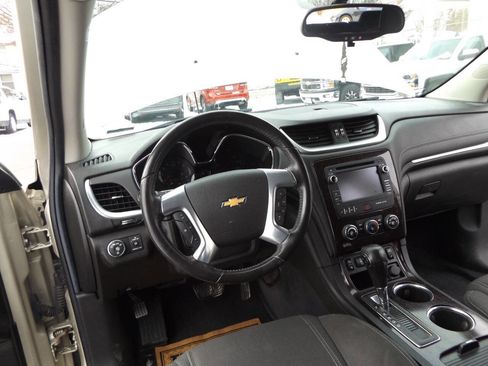 Used 2015 Chevrolet Traverse LT w/ Style and Technology Package AWD/4WD image 17