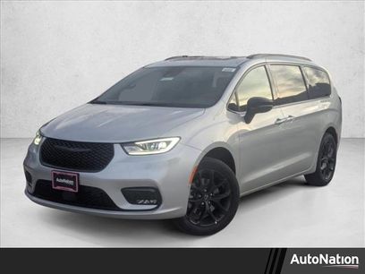 New 2026 Chrysler Pacifica Limited