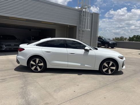 Used 2025 Audi A5 2.0T Premium w/ Convenience Package AWD/4WD image 4