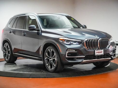 Used 2021 BMW X5 sDrive40i w/ Premium Package RWD image 3