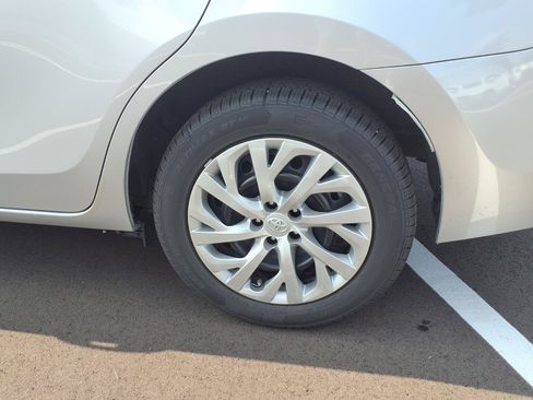 Used 2018 Toyota Corolla LE FWD image 20