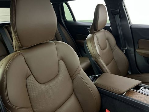 Certified 2024 Volvo V60 B5 Cross Country Ultimate image 26