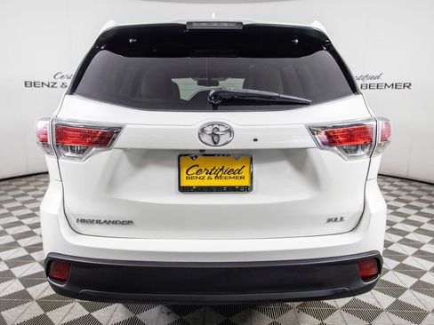 Used 2016 Toyota Highlander XLE image 8