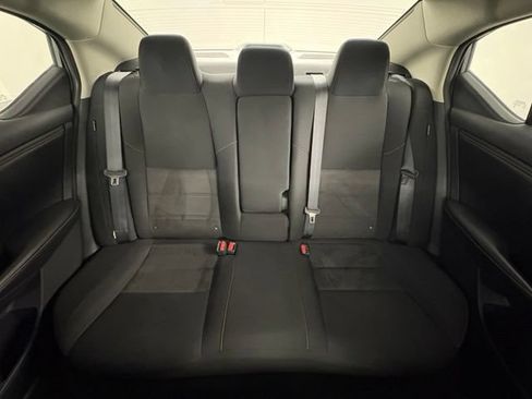 Used 2025 Nissan Sentra SR FWD image 17