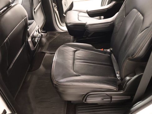 Used 2021 Ford Expedition Platinum AWD/4WD image 12