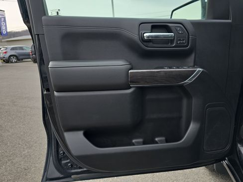Used 2019 Chevrolet Silverado 1500 LTZ w/ LTZ Plus Package AWD/4WD image 17