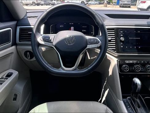 Used 2023 Volkswagen Atlas SE w/ Black Wheel Package FWD image 8