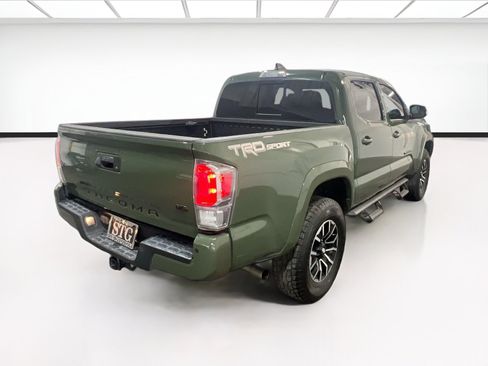 Used 2021 Toyota Tacoma TRD Sport w/ Technology Package RWD image 4