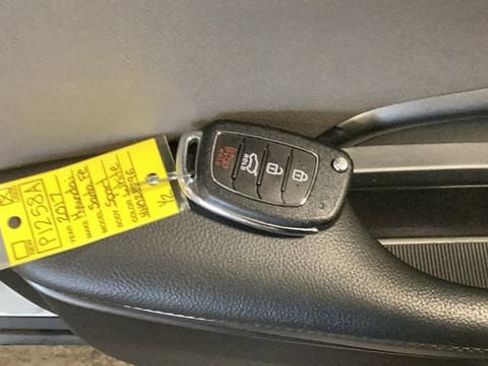 Used 2017 Hyundai Santa Fe Sport AWD/4WD image 11