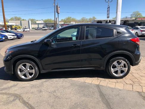Used 2017 Honda HR-V EX image 5