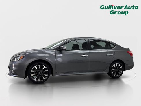 Used 2019 Nissan Sentra SR FWD image 2