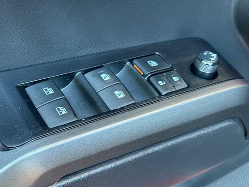 Used 2023 Toyota Tacoma TRD Off-Road AWD/4WD image 13