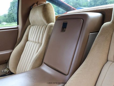 Used 1988 Pontiac Fiero GT RWD image 45