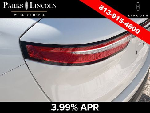 Used 2022 Lincoln Corsair FWD w/ Premium Package image 9