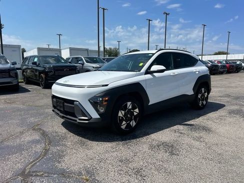 Used 2025 Hyundai Kona SEL FWD image 7