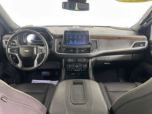 Used 2023 Chevrolet Suburban Premier image 15