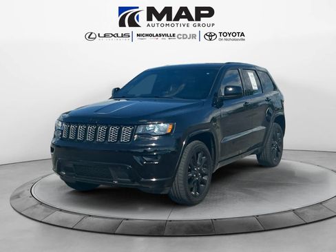 Used 2021 Jeep Grand Cherokee Laredo X AWD/4WD image 1