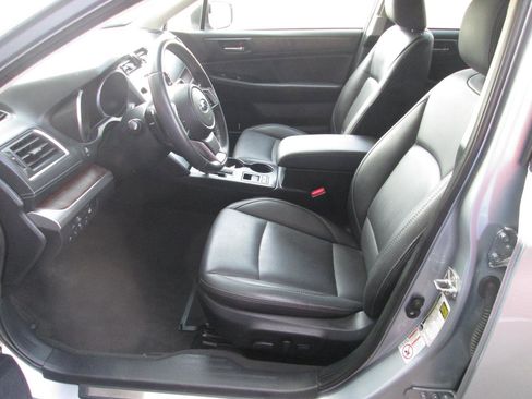 Used 2019 Subaru Outback 2.5i Limited AWD/4WD image 20