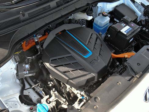 Used 2023 Hyundai Kona SE image 43