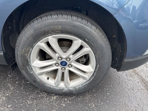 Used 2019 Ford Edge SEL image 39