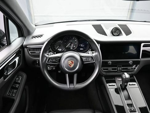 Certified 2023 Porsche Macan Turbo AWD/4WD image 18