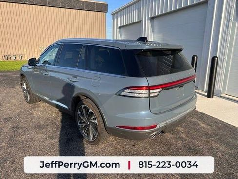 Used 2025 Lincoln Aviator Reserve w/ Illumination Package AWD/4WD image 7