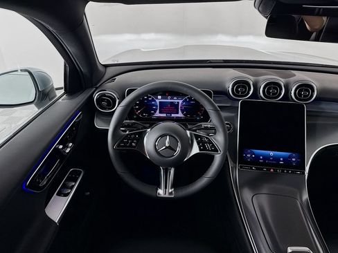 Used 2026 Mercedes-Benz GLC 300 4MATIC image 20