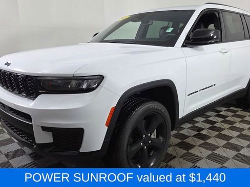 Used 2023 Jeep Grand Cherokee L Altitude image 3