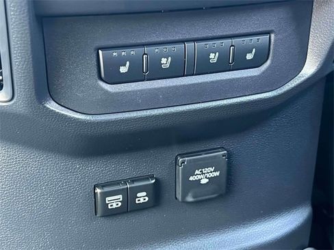 Used 2024 Toyota Tundra Platinum image 18