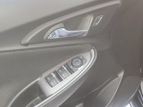 Used 2024 Chevrolet Malibu LT FWD image 7