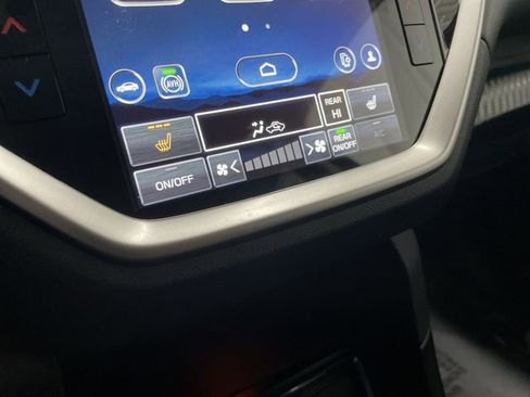 Used 2025 Subaru Ascent Premium image 30