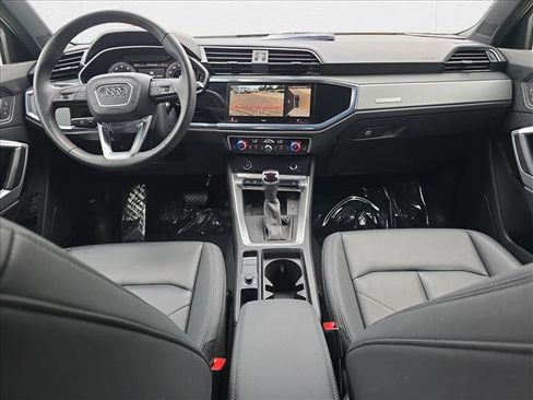 Used 2024 Audi Q3 2.0T Premium Plus w/ Premium Plus Package image 18