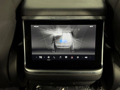 Used 2022 Tesla Model S image 33