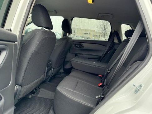 Certified 2025 Nissan Rogue S FWD image 10