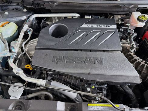Used 2025 Nissan Rogue SL AWD/4WD image 31