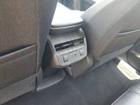 Used 2023 Nissan Ariya FWD image 11