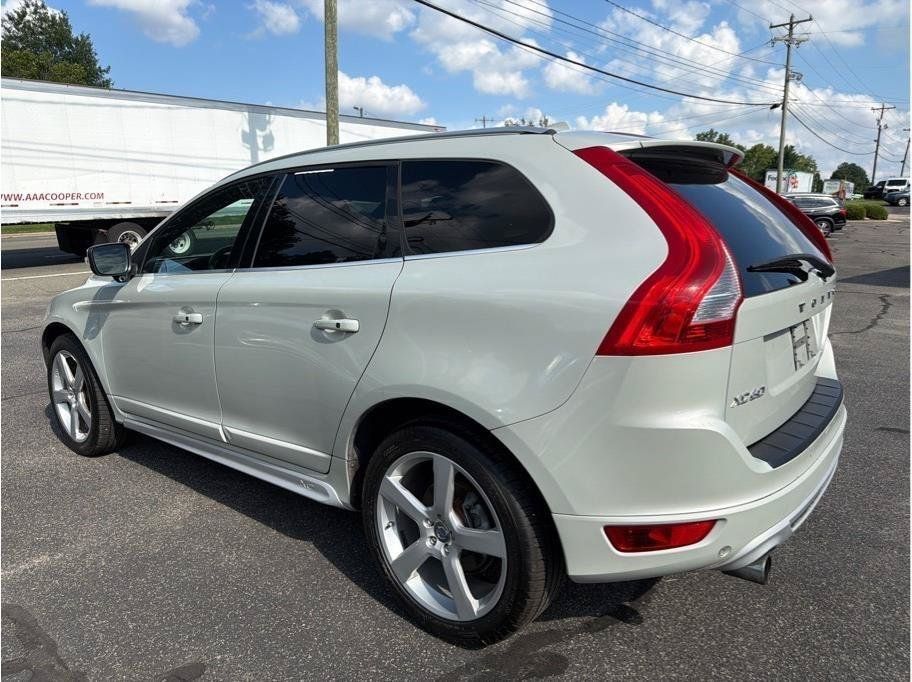 Used 2013 Volvo XC60 T6 AWD/4WD image 4
