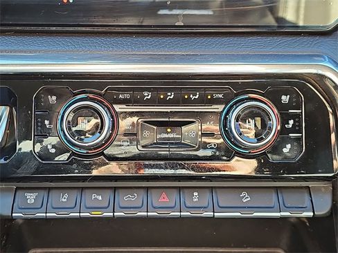 Used 2024 GMC Sierra 2500 Denali w/ Denali Reserve Package image 24