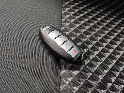 Used 2021 Nissan Versa S image 32