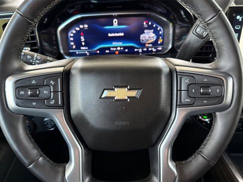 Used 2024 Chevrolet Silverado 2500 LT w/ Convenience Package image 32
