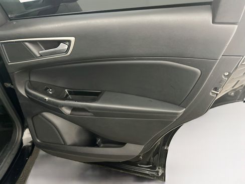 Used 2018 Ford Edge SEL w/ Equipment Group 201A AWD/4WD image 32